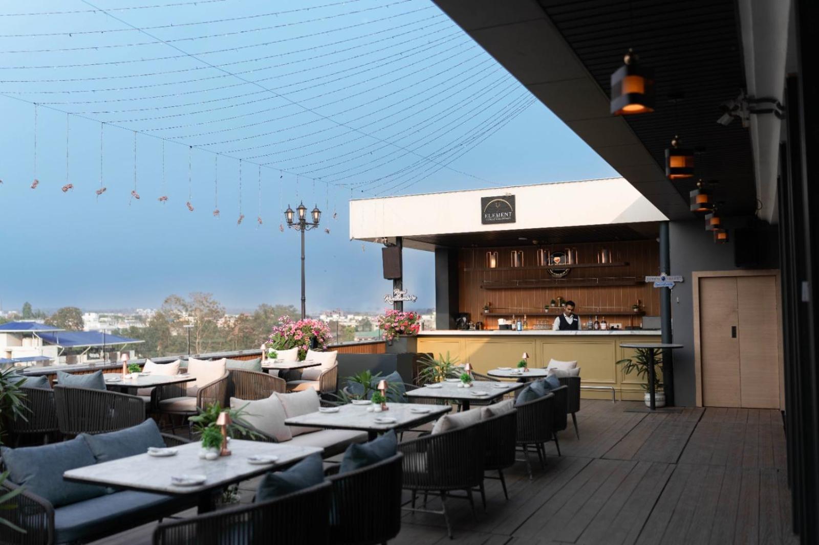 Ramada Encore By Wyndham Siliguri Sevoke Road Esterno foto